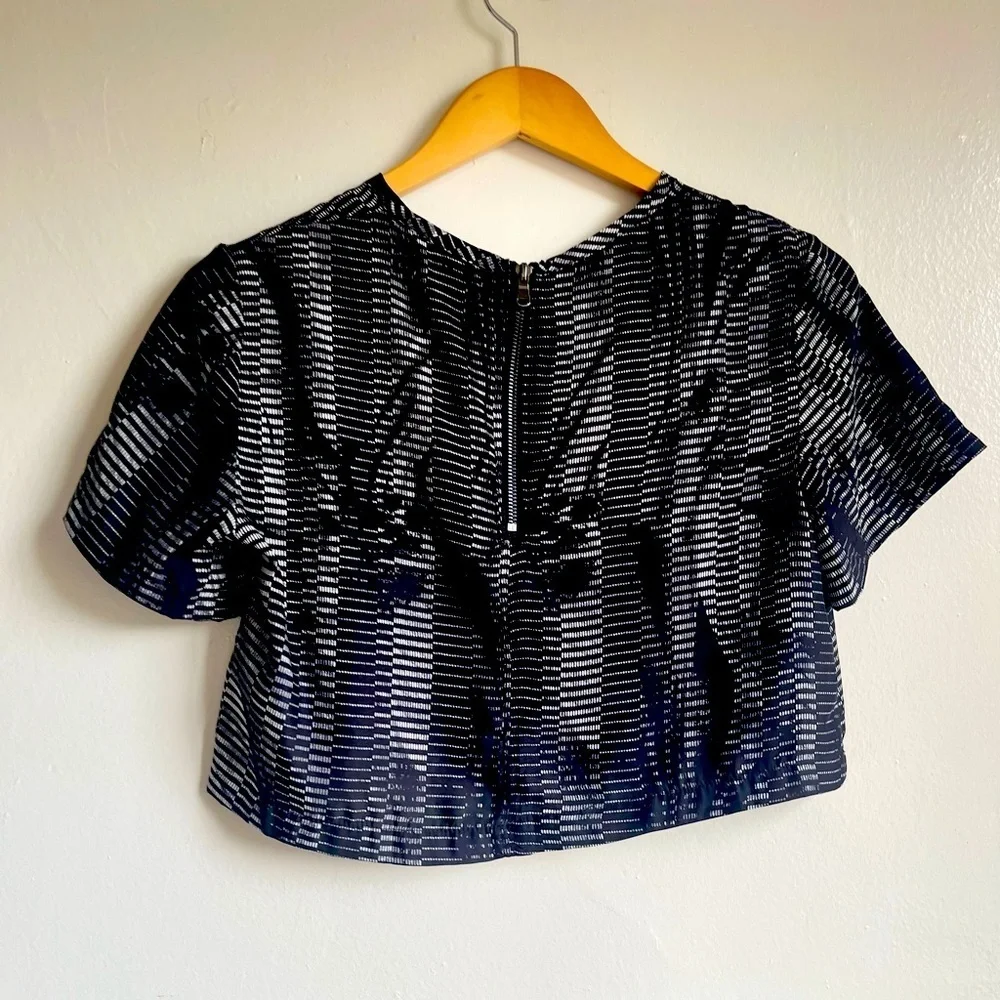 Silence + Noise Crop Tee with Back Zip | S - Picture 2 of 4
